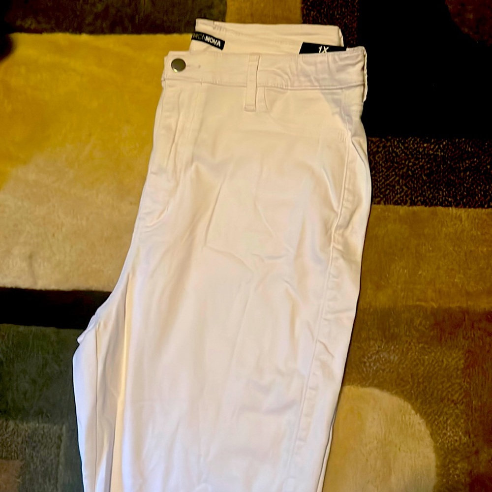 White Fashion Nova skinny leg pants size 1X